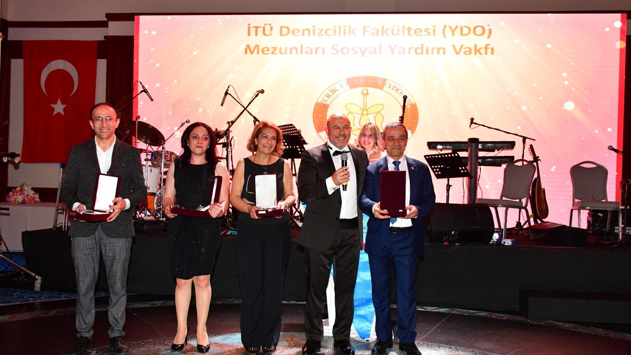 Denizcilik sektörü, DEFAV'ın geleneksel  gecesinde buluştu