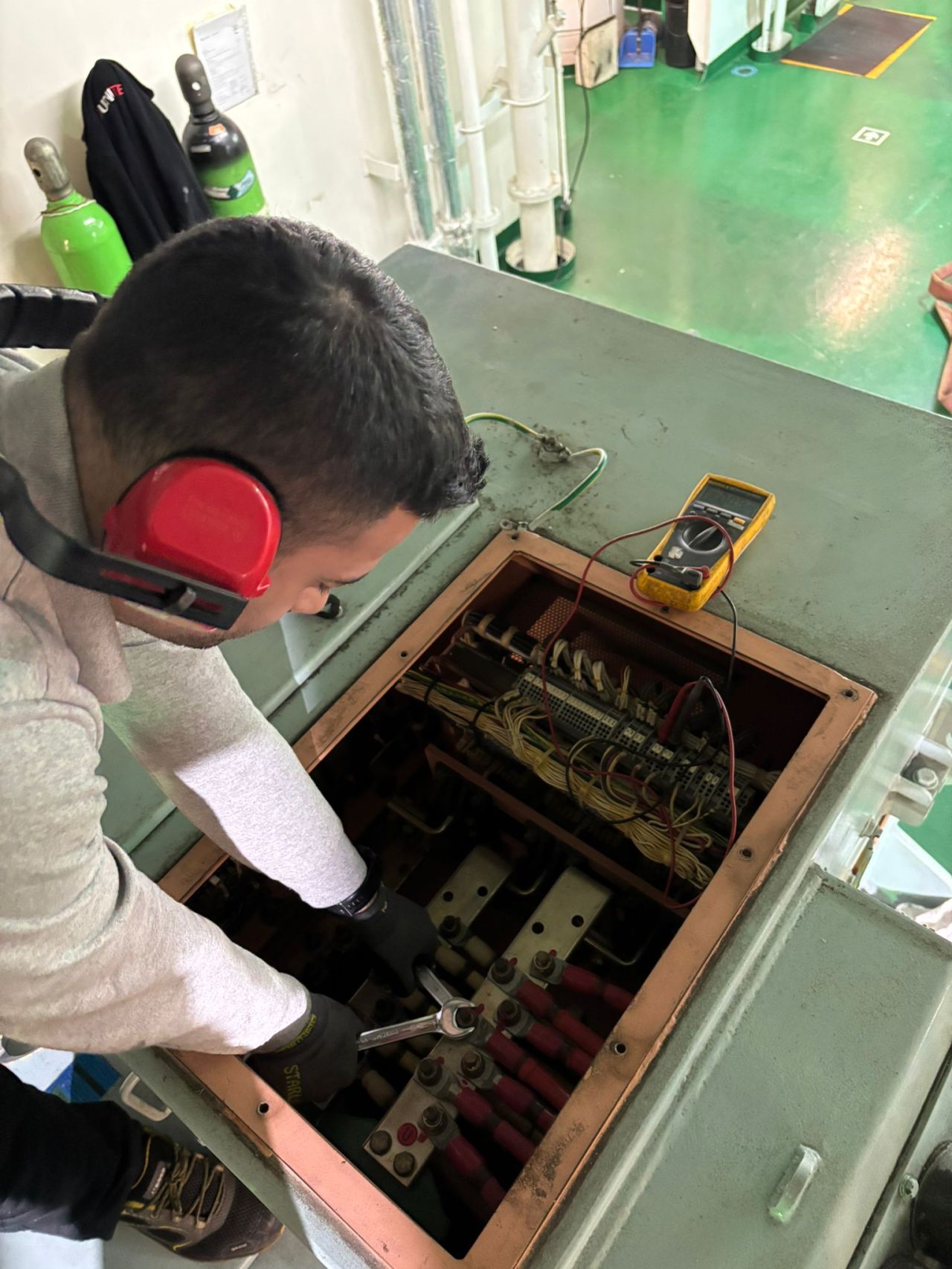 UNITECH’ten 109999 DWT Tankerde Jeneratör Kontrolü