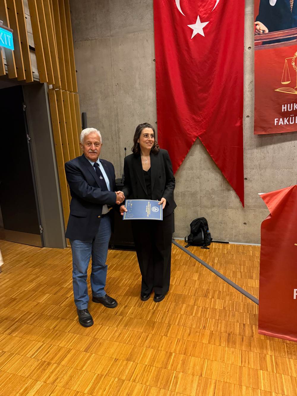 DENİZCİLİK SEKTÖRÜNDE HUKUKİ SORUNLAR PİRİ REİS ÜNİVERSİTESİ'NDE MASAYA YATIRILDI