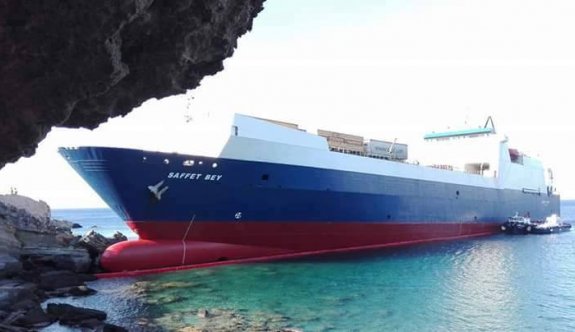 Ro-Ro SAFFET BEY Ege'de tam yol karaya çıktı