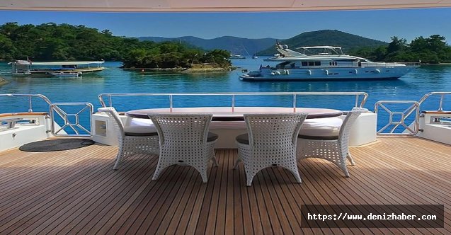 Bodrum'a gelen lüks yata 240 bin litre yakıt ikmali yapıldı