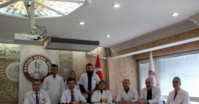 Eczacılar Odası Başkanı Akın: "Maske, dezenfektan, eldiven gibi malzemelerin fahiş fiyatlandırılmasında eczacılarımızın hiçbir sorumluluğu yoktur"