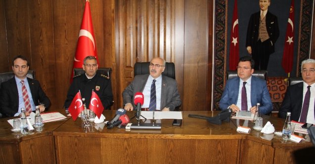 Vali Köşger; “Aydın’da 23 şüpheli vakadan 22’sinin testi negatif çıktı, bir kişinin ise test çalışmaları devam ediyor”