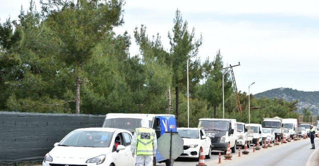 Bodrum’a günde 12 bin araç, bir ayda 100 bin tatilci akın etti