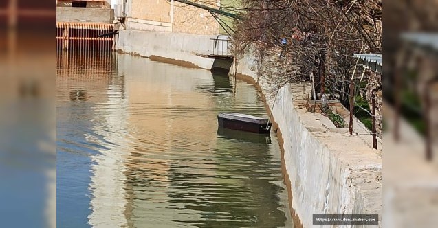 Çoruh Nehri’nde ilginç görüntü, yüzen tabutlar