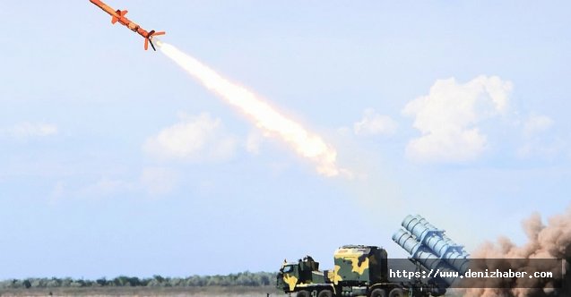 Karadeniz kıyısında gövde gösterisi: 300 kilometre menzilli gemi savar füzesi ateşlendi