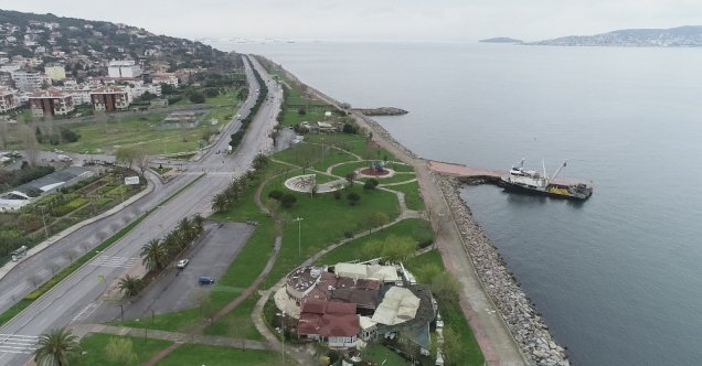 Korona virüs nedeniyle boş kalan Anadolu Yakası sahil şeridi havadan görüntülendi