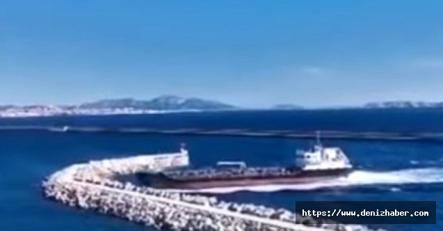 Cap Pinede Yakıt İkmal Gemisi Yüksek Hızda Dalgakıranlara Girdi! (VİDEO)