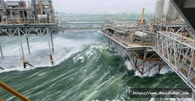 Meksika Körfezindeki Şiddetli Fırtınada Petrol Platformu Hasar Aldı!