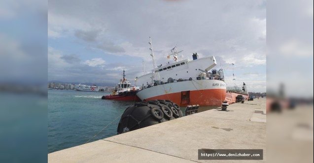 Super Servant 4 kargo gemisi Palma Limanı'nda batıyor!