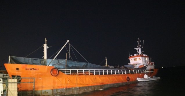 İzmir’de bir gemide 276 sığınmacı yakalandı