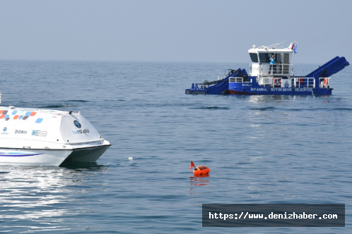 İnsansız tekne Doris deniz üstünden balık adamlar deniz altından çöp topladı