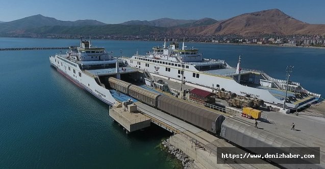 Türkiye'nin en büyük iki feribotu 2020'de 500 bin ton yük taşıdı!