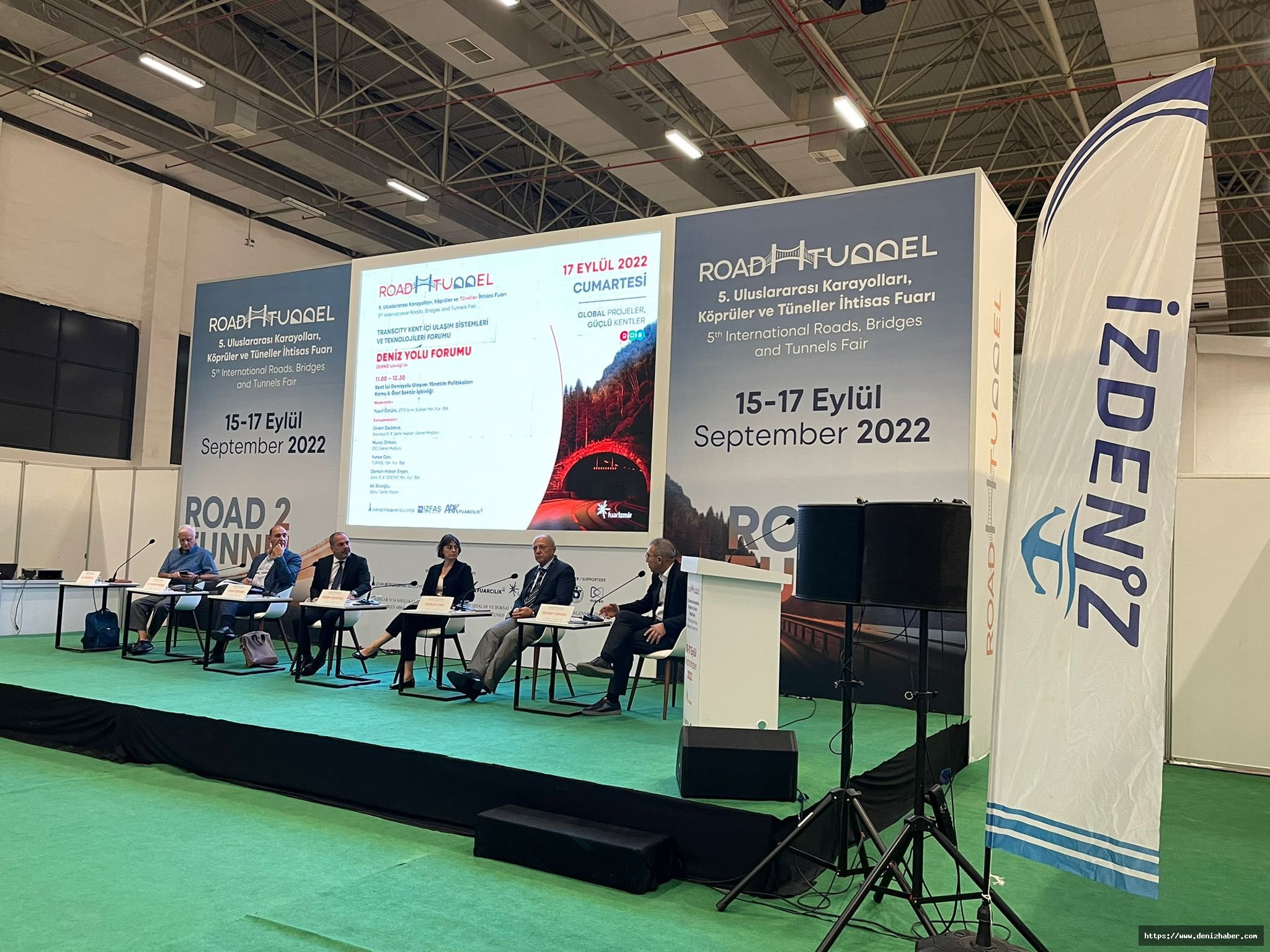 İZDENİZ iş birliği ile "Kent İçi Deniz Yolu Ulaşım Sistemleri Forumu" düzenlendi