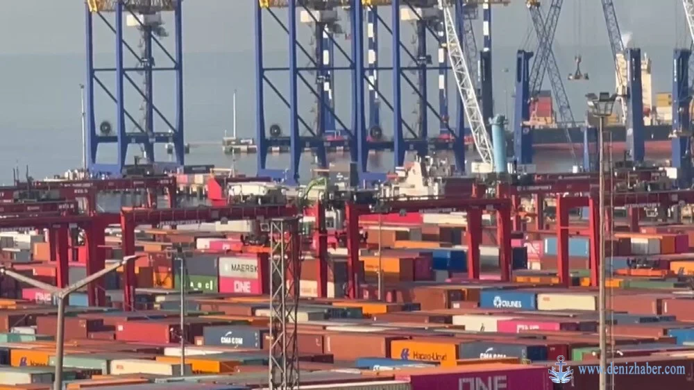 Marmara'da saatlerdir sürüklenen Ro-Ro Ambarlı’ya çekildi