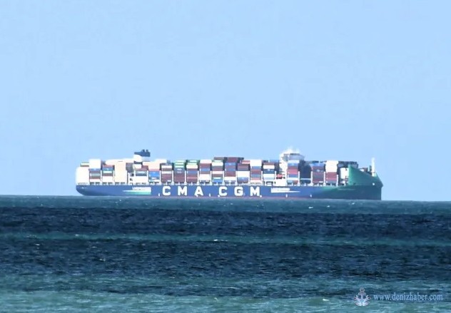 CMA CGM Belem, Güney Afrika açıklarında 99 konteyneri kaybetti!