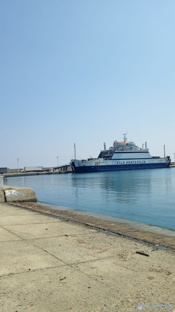 Girne-Taşucu seferi yapan gemi arızalandı