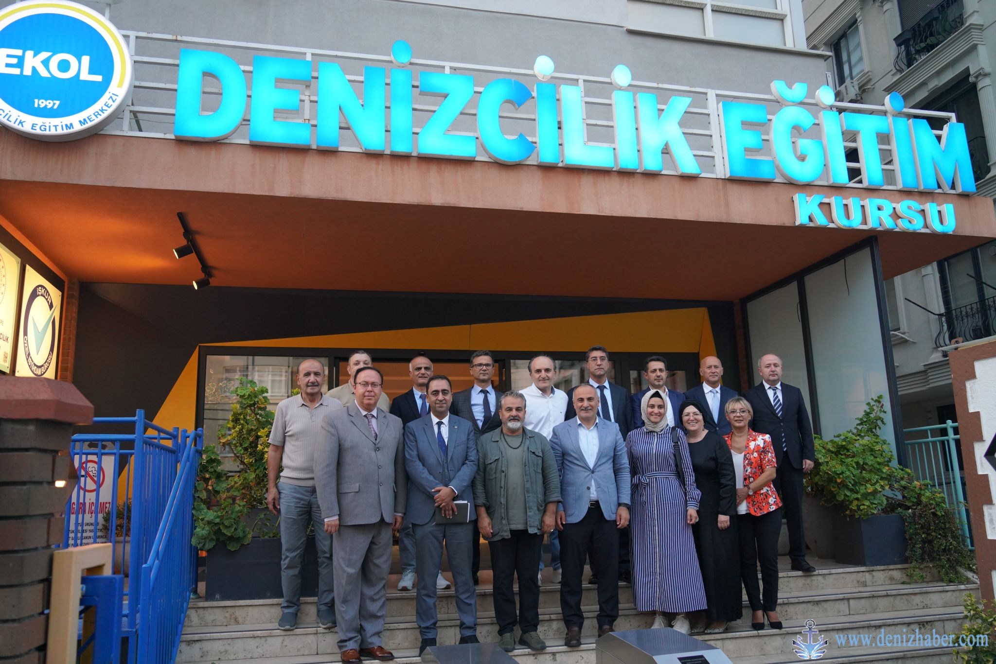 Denizcilik Genel Müdürü Ünal Baylan ve Heyeti Ekol Denizcilik'i ziyaret etti
