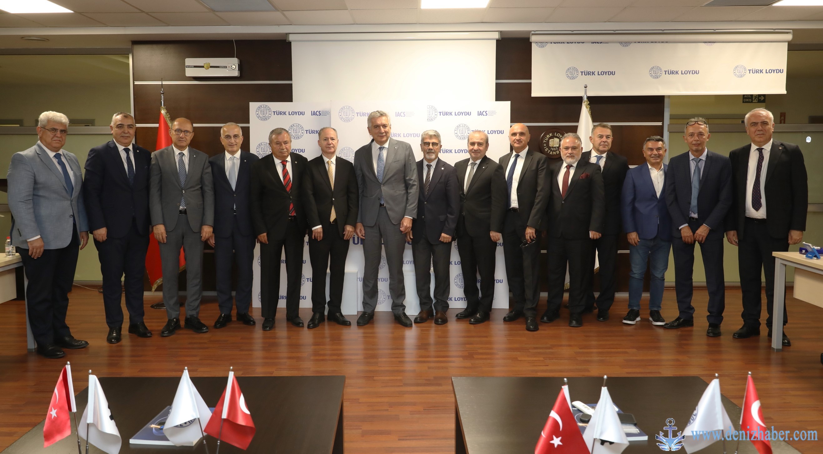 İstanbul Sanayi Odası Yönetimi, Türk Loydu Vakfı'nı  Ziyaret Etti