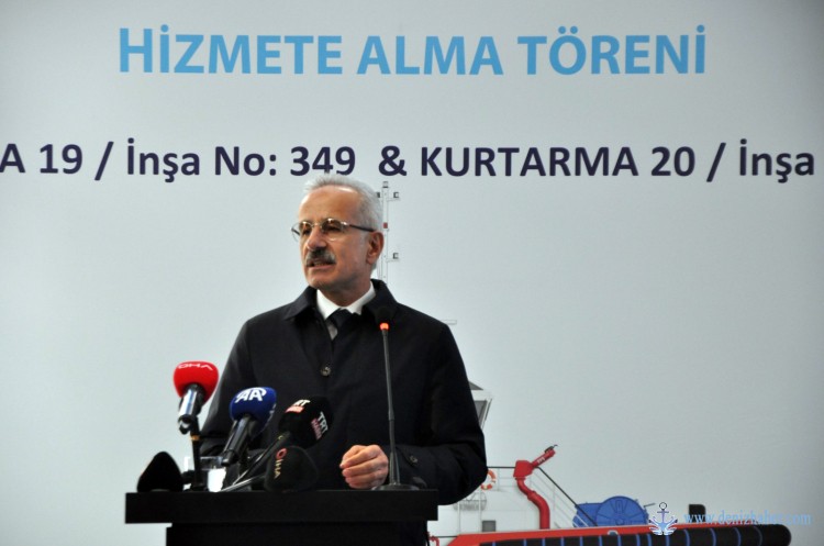 Bakan Uraloğlu, Sanmar Tersanesinde römorkör teslim törenine katıldı
