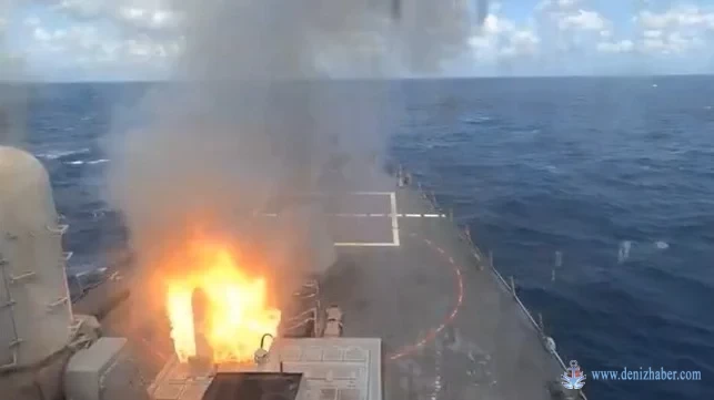 ABD Donanması Husi Hedeflerine Karşı Tomahawk Füze Saldırısı Başlattı