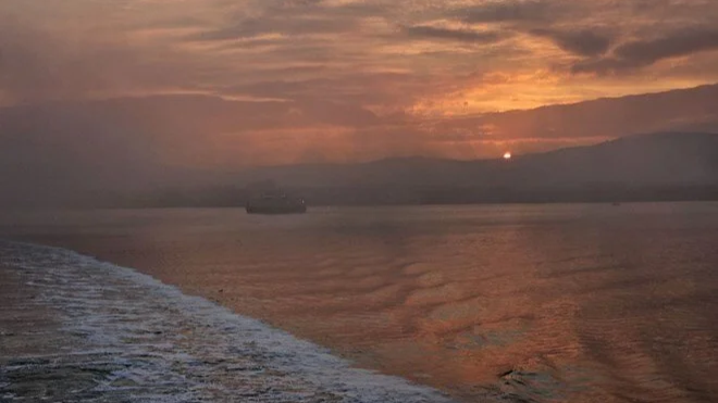 Çanakkale Boğazı'nda gemi geçişleri çift yönlü kapatıldı