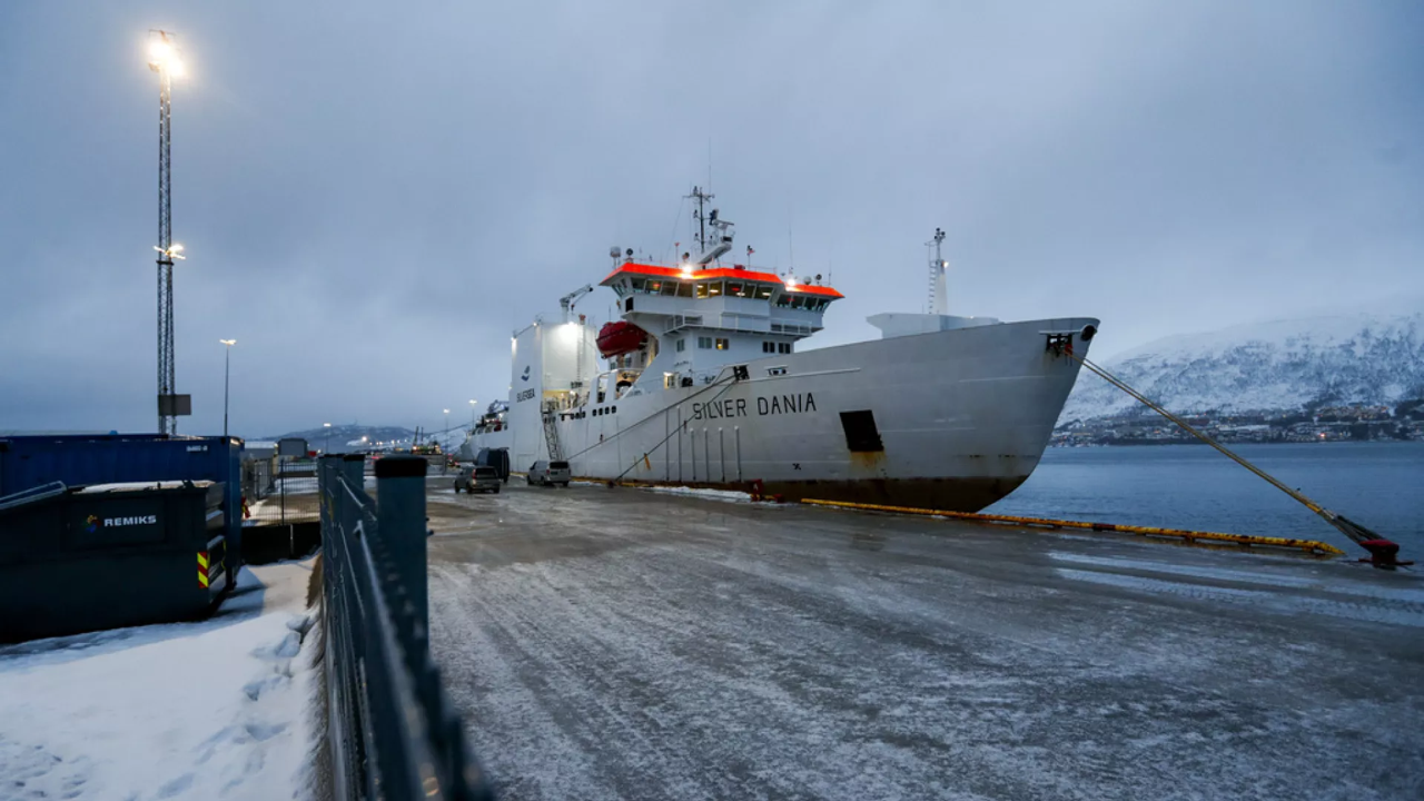 Norveç, Rus mürettebatlı gemiyi serbest bıraktı