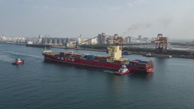 Umman'ın Lojistik Devi Asyad 33 Yeni Gemi Satın Alıyor