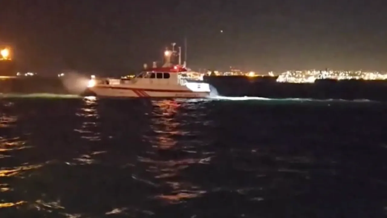 Ahırkapı'da Yakıt Sızıntısı: Deniz Kirliliğine Müdahale!