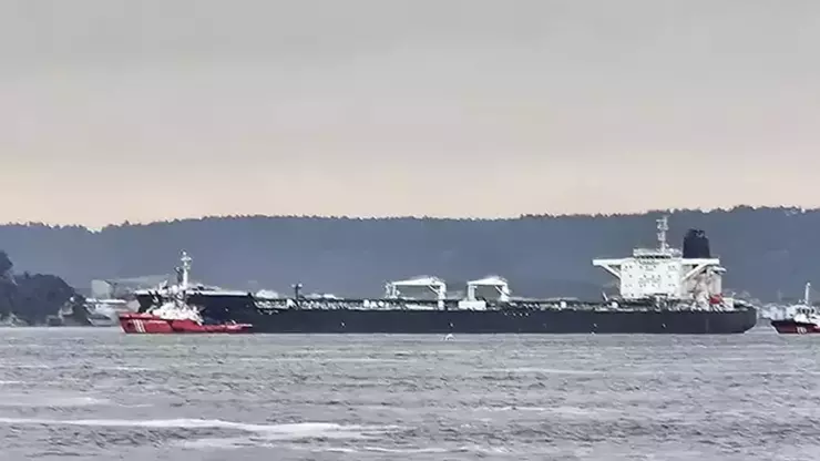 ‘Dashan’ Çanakkale Boğazından geçerken arızalandı