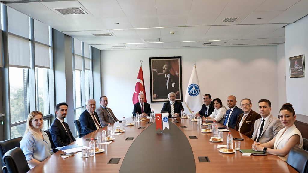 Piri Reis Üniversitesi ile Türk Loydu Vakfı Arasında Protokol