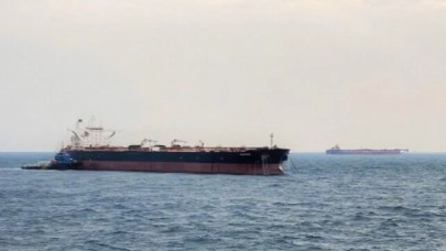 Husiler, UN Tankerinden Petrol Çalıp Satmaya Başladı