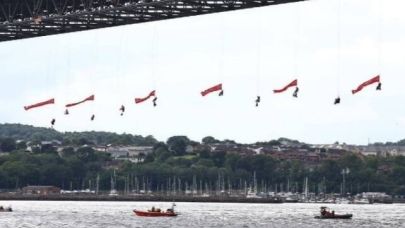 Greenpeace Aktivistleri Forth Road Köprüsü’nü Kapattı