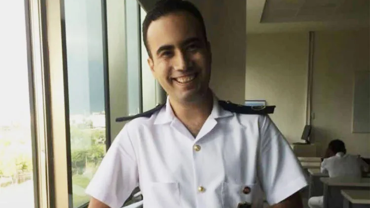 Dolphin'den açıklama: Berkan Arslan, kendi isteğiyle denize girdi!