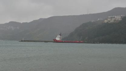 Doğal gaz sondaj gemileri Amasra Limanı'na sığındı