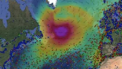 Kuzey Atlantik’te “Bomba Siklonu”: Gemiler Güneye Yöneldi