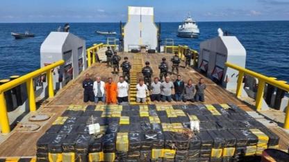 El Salvador açıklarında dev operasyon: 6,6 ton kokain ele geçirildi