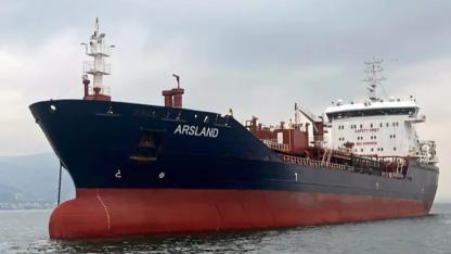 ARSLAND tankerine Türk bayrağı çekildi