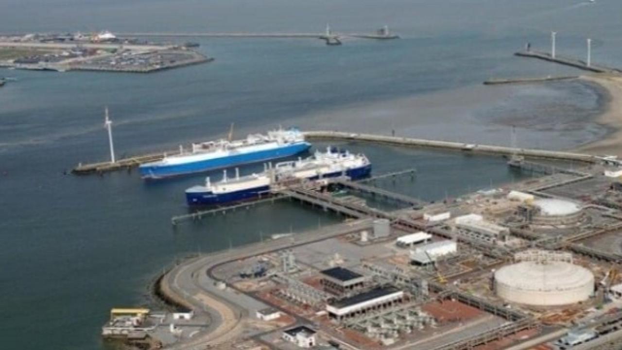EU's Russian LNG Imports Surge Amid Qatar Gas Disruption