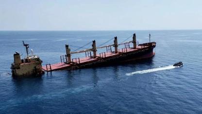 Bandar Abbas Açıklarında Dökme Yük Gemisi Battı!