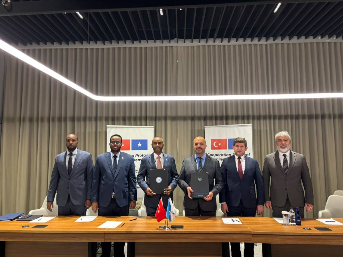 DEHUKAM Somali ile Deniz Hukuku Alanında İş Birliği Gelişti